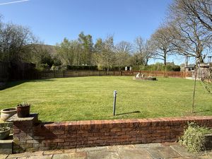 Photo 27- click for photo gallery